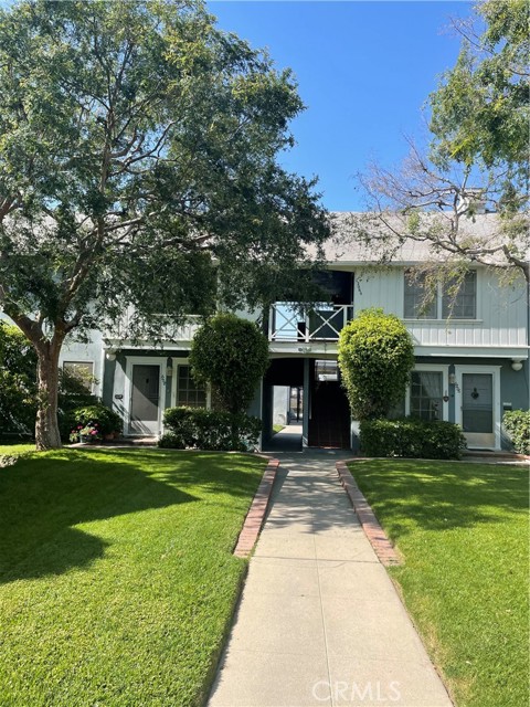 1208 East Glenoaks, 7 photo 2