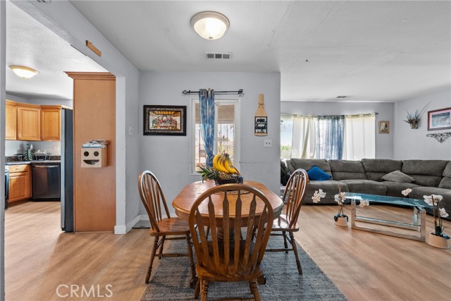 Detail Gallery Image 18 of 43 For 2001 N Salinas Ave, Los Angeles,  CA 90059 - 4 Beds | 2 Baths