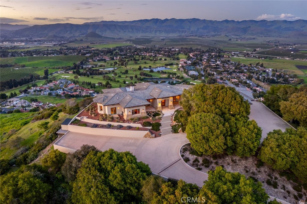 1015 Rimrock Lane
