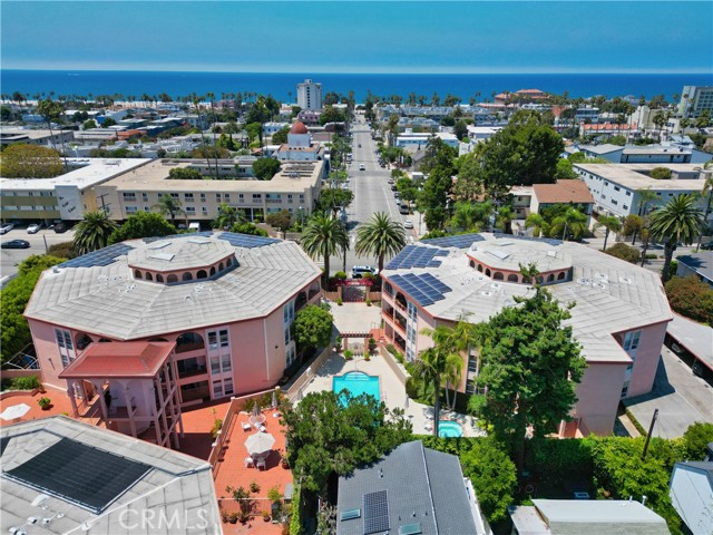 2025 4th Street, Santa Monica CA: https://media.crmls.org/medias/dc66c573-5b21-4354-8c84-65476a9031c0.jpg