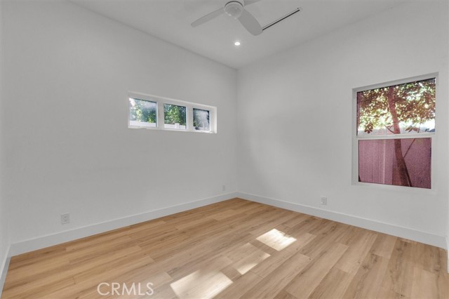 Detail Gallery Image 13 of 26 For 22716 Schoolcraft St, West Hills,  CA 91307 - 2 Beds | 2 Baths