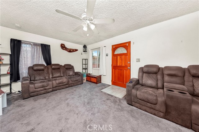 45532 Elm Avenue, Lancaster CA: https://media.crmls.org/medias/dc66dd0f-ef09-4833-a058-de1a5ffc7439.jpg