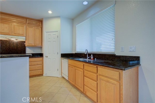 Detail Gallery Image 13 of 64 For 14495 Spyglass Cir, Chowchilla,  CA 93610 - 4 Beds | 3/1 Baths