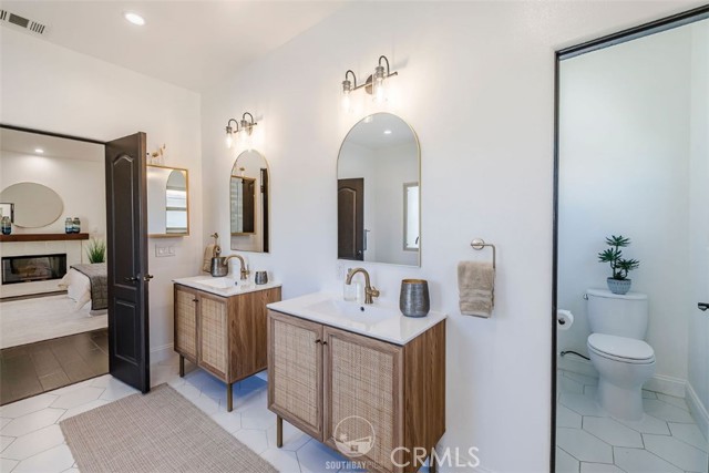 Detail Gallery Image 20 of 29 For 202 N Irena Ave #B,  Redondo Beach,  CA 90277 - 3 Beds | 2/1 Baths