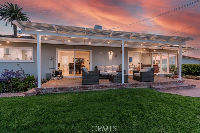 26206 Grayslake Road, Rancho Palos Verdes, California 90275, 4 Bedrooms Bedrooms, ,2 BathroomsBathrooms,Residential,Sold,Grayslake,SB22078897