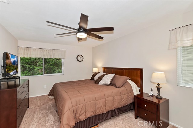 209 Cool Creek Lane, Lake Arrowhead CA: https://media.crmls.org/medias/dc692fa5-d5d4-4bdd-9e80-cb2079dbda4b.jpg