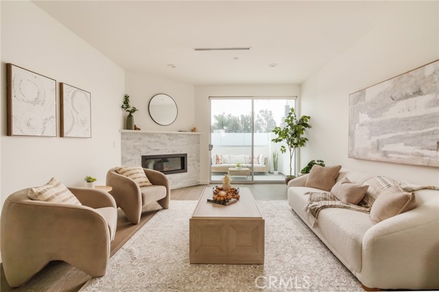Detail Gallery Image 5 of 27 For 12045 Guerin St Ph4,  Studio City,  CA 91604 - 3 Beds | 3 Baths