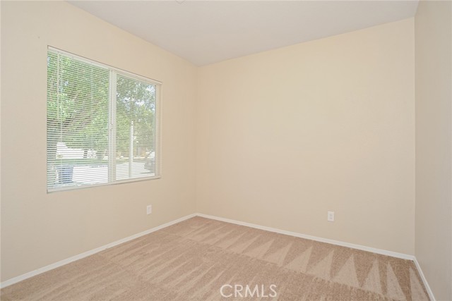 Detail Gallery Image 11 of 16 For 2736 Garnet Ln, Lancaster,  CA 93535 - 5 Beds | 2 Baths