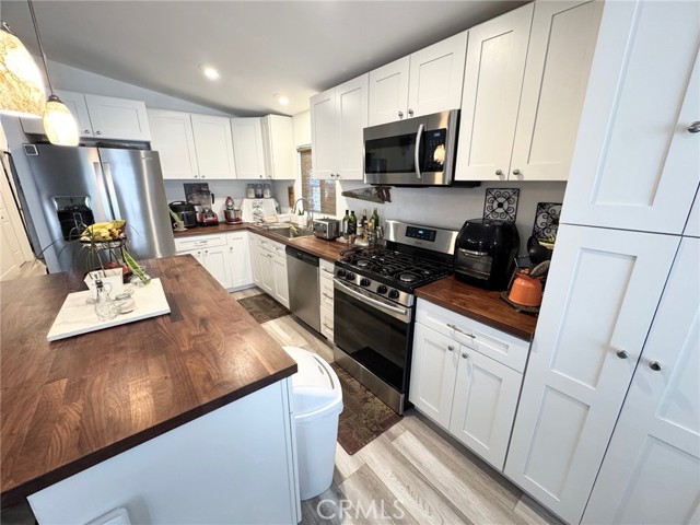 Detail Gallery Image 9 of 34 For 2755 Arrow Hwy #52,  La Verne,  CA 91750 - 3 Beds | 2 Baths