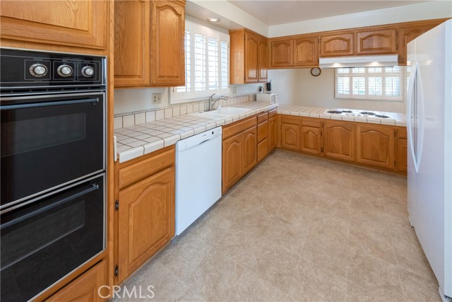 Detail Gallery Image 13 of 48 For 29313 Oceanridge Dr, Rancho Palos Verdes,  CA 90275 - 4 Beds | 2/1 Baths