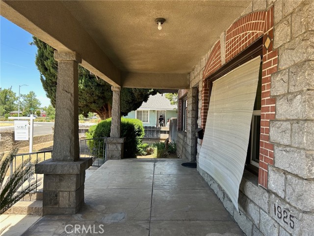 Detail Gallery Image 2 of 51 For 405 N a St, Madera,  CA 93638 - 4 Beds | 1 Baths