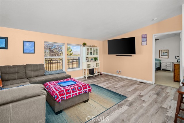 Detail Gallery Image 8 of 39 For 25926 W Avenue B4, Lancaster,  CA 93536 - 3 Beds | 2 Baths