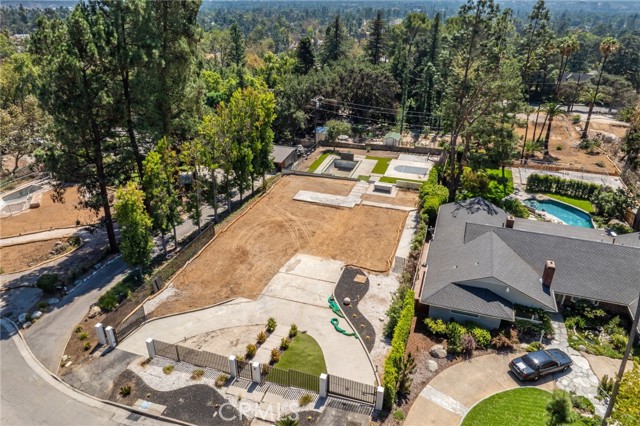 1400 E Palm Street, Altadena CA: https://media.crmls.org/medias/dc6cc943-b6aa-4f61-b8dd-d20ebdf621c7.jpg
