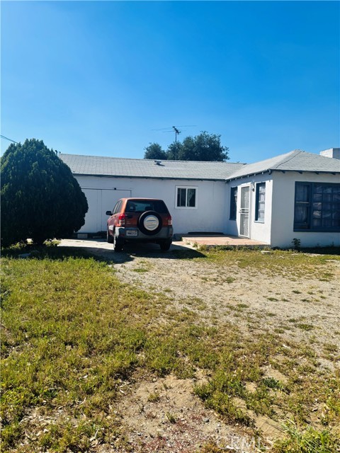 Detail Gallery Image 5 of 8 For 8005 Oleander, Fontana,  CA 92336 - 3 Beds | 2 Baths