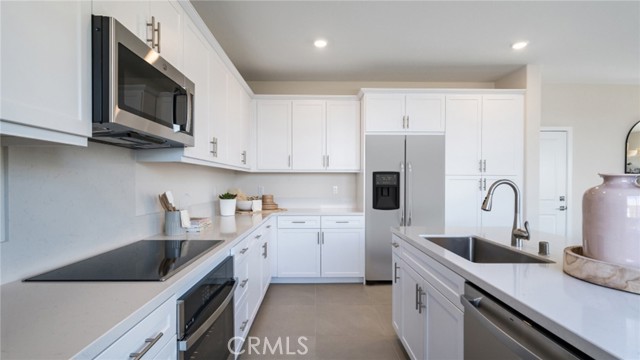 Detail Gallery Image 5 of 24 For 31547 Cobalite Dr, Winchester,  CA 92596 - 3 Beds | 2/1 Baths