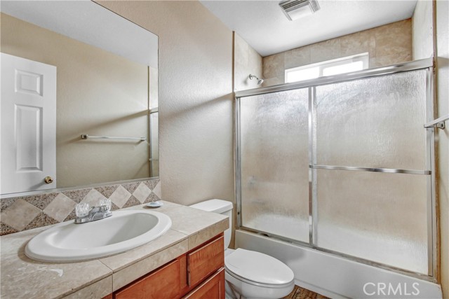 Image 13 of 20 For 15514 Avenida Manzana