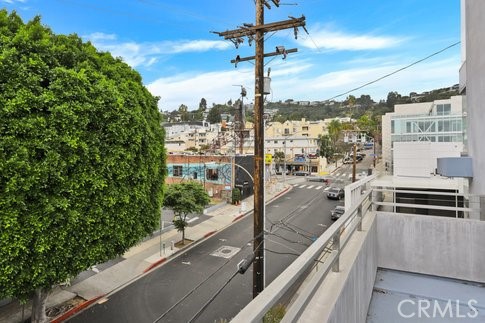 Detail Gallery Image 14 of 14 For 1014 Larrabee St, West Hollywood,  CA 90069 - 3 Beds | 2/1 Baths