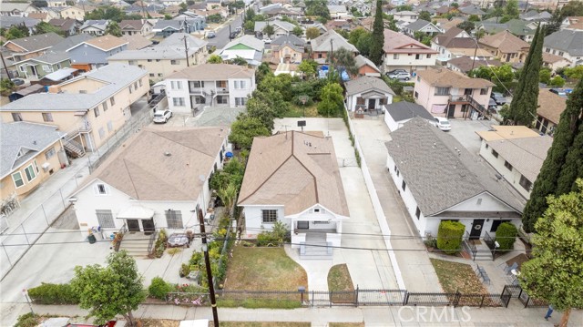 2040 Hancock Street, Los Angeles CA: https://media.crmls.org/medias/dc6eb35b-5469-422d-89ef-d82233ce54f0.jpg