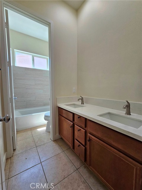 68196 Madrid Road, Cathedral City CA: https://media.crmls.org/medias/dc6ec7fe-13db-4105-b16d-3d8293c00e83.jpg