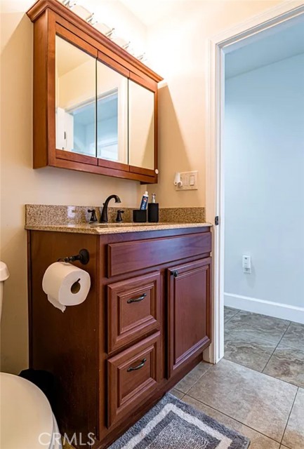 7101 Fallbrook Avenue, West Hills CA: https://media.crmls.org/medias/dc706dbe-e945-4c05-b8d4-0e929b514fb6.jpg