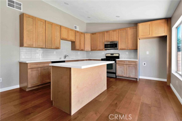 Detail Gallery Image 8 of 26 For 14571 Sage Ln, Adelanto,  CA 92301 - 2 Beds | 2 Baths