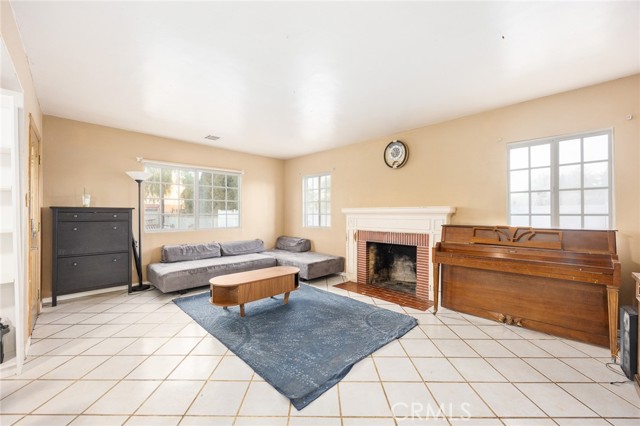 Detail Gallery Image 9 of 40 For 4847 Ardsley, Temple City,  CA 91780 - 2 Beds | 2 Baths