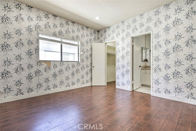 Detail Gallery Image 12 of 39 For 17522 Sherman Way #202,  Van Nuys,  CA 91406 - 2 Beds | 3 Baths