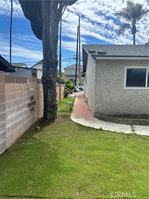 Detail Gallery Image 14 of 17 For 4303 W 5th, Santa Ana,  CA 92703 - 3 Beds | 2 Baths