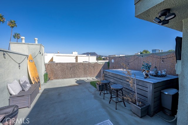 Detail Gallery Image 28 of 34 For 10926 Moorpark St #6,  Toluca Lake,  CA 91602 - 2 Beds | 2 Baths