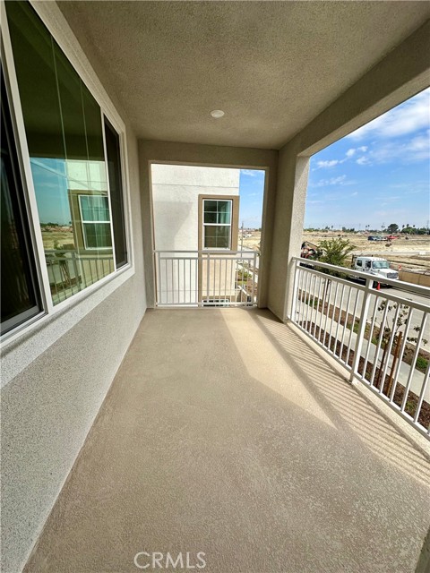 Detail Gallery Image 10 of 18 For 5974 Altyn, Corona,  CA 92880 - 4 Beds | 3/1 Baths