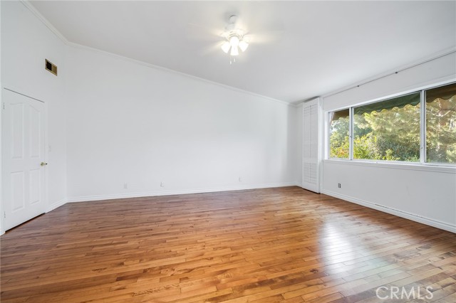 Detail Gallery Image 19 of 36 For 19314 Yolie, Tarzana,  CA 91356 - 4 Beds | 4 Baths