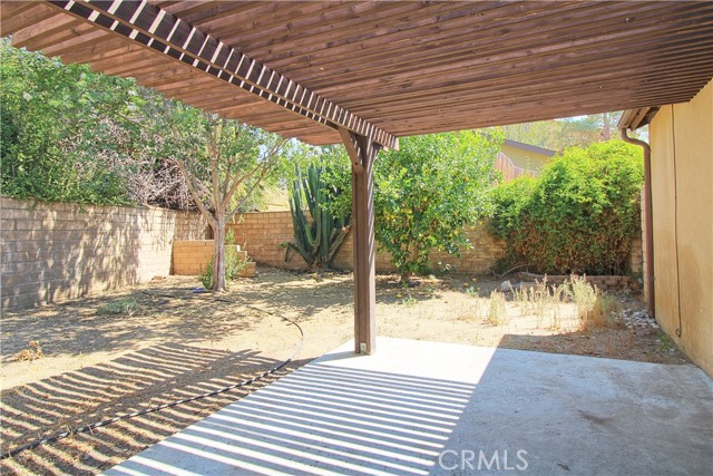 711 HACIENDA Drive, Riverside CA: https://media.crmls.org/medias/dc73e0bd-929d-4c0e-aae6-252da2a15b09.jpg
