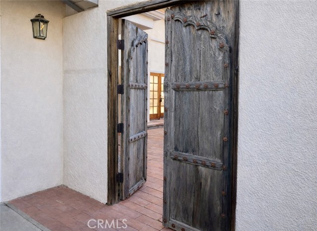 Detail Gallery Image 7 of 7 For 4709 Dunman, Woodland Hills,  CA 91364 - 5 Beds | 3 Baths