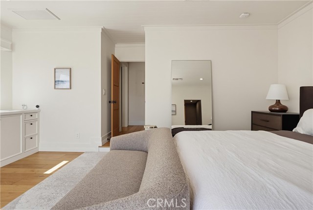 2932 Edgehill photo 31