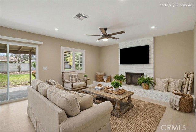 Detail Gallery Image 2 of 50 For 5874 Olive, Rialto,  CA 92377 - 4 Beds | 2 Baths