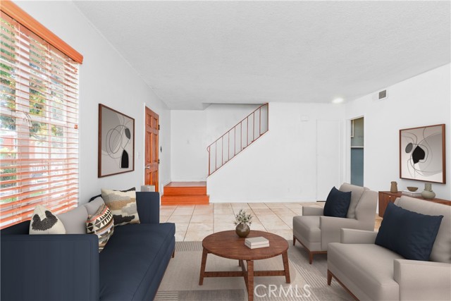 Detail Gallery Image 2 of 6 For 1800 W Gramercy Ave #22,  Anaheim,  CA 92801 - 3 Beds | 1/1 Baths