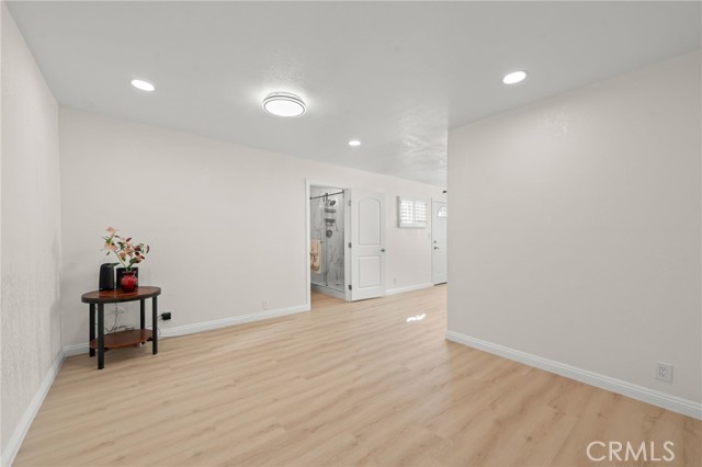 Detail Gallery Image 21 of 64 For 13533 Terra Bella, Pacoima,  CA 91331 - 5 Beds | 4/1 Baths