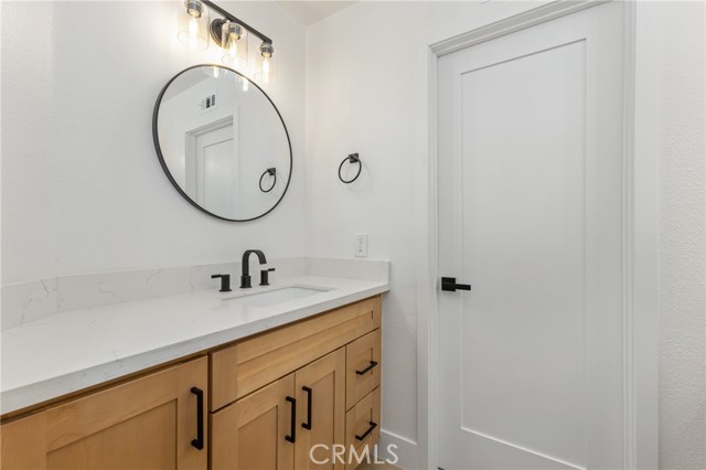2504 N Fitzsimmons Avenue, Rialto CA: https://media.crmls.org/medias/dc74e720-99f4-4867-acc0-a0c3380fb790.jpg