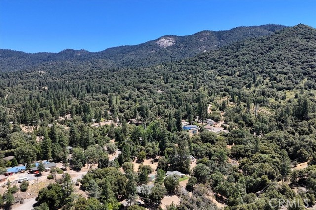 5621 Ponderosa Court, Mariposa CA: https://media.crmls.org/medias/dc7645dd-d7ca-42c4-9607-e3178da69387.jpg