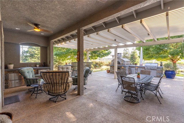 Detail Gallery Image 35 of 71 For 1991 Circle B Rd, Paso Robles,  CA 93446 - 5 Beds | 3 Baths