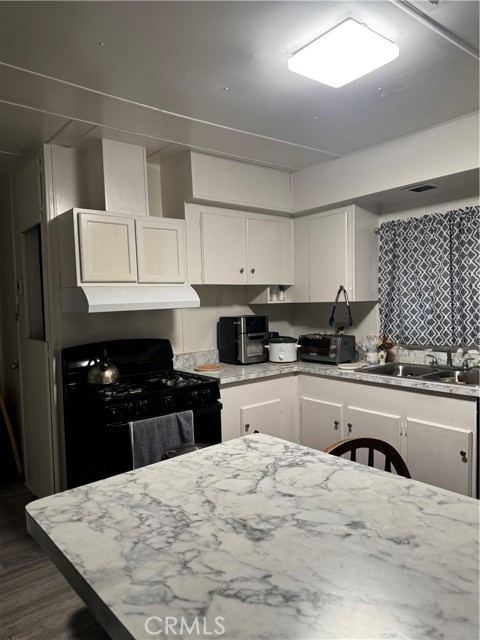 Image 10 of 13 For 301 Foothill Boulevard 101