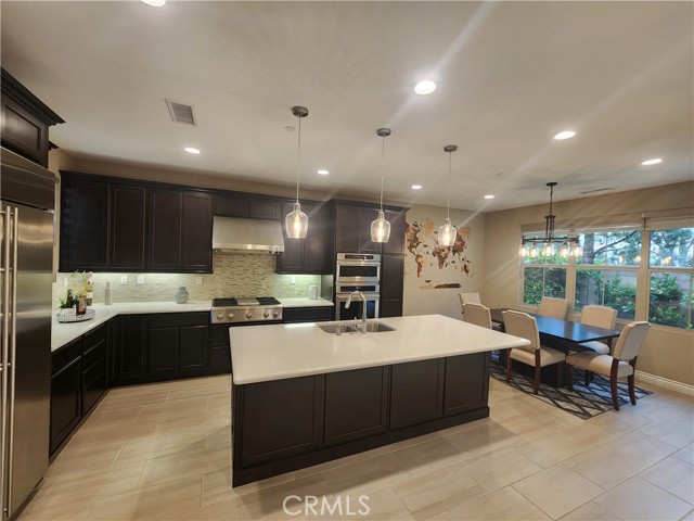 102 Vessel, Irvine CA: https://media.crmls.org/medias/dc76cde3-e28b-4c41-ae33-b5f6fed89a76.jpg