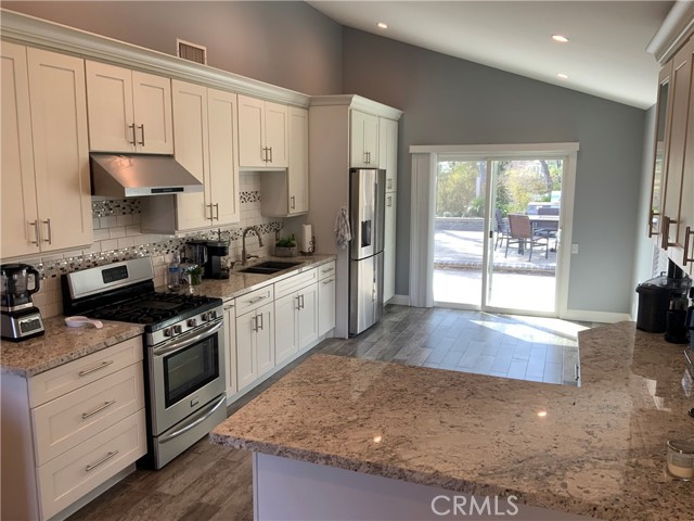 Detail Gallery Image 2 of 32 For 27312 Las Nieves, Mission Viejo,  CA 92691 - 3 Beds | 2 Baths