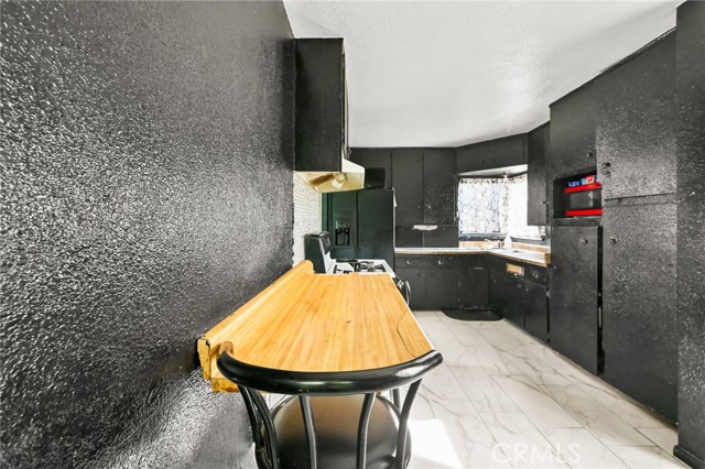 803 N Grandee, Compton CA: https://media.crmls.org/medias/dc778257-d2d8-46b1-a5a8-f6eb19863287.jpg