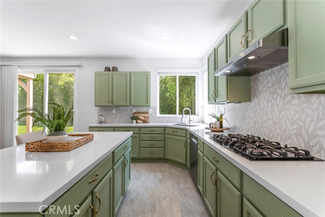 25614 Housman Place, Stevenson Ranch CA: https://media.crmls.org/medias/dc77c4aa-ad19-4463-8f67-39e5e59f4e95.jpg
