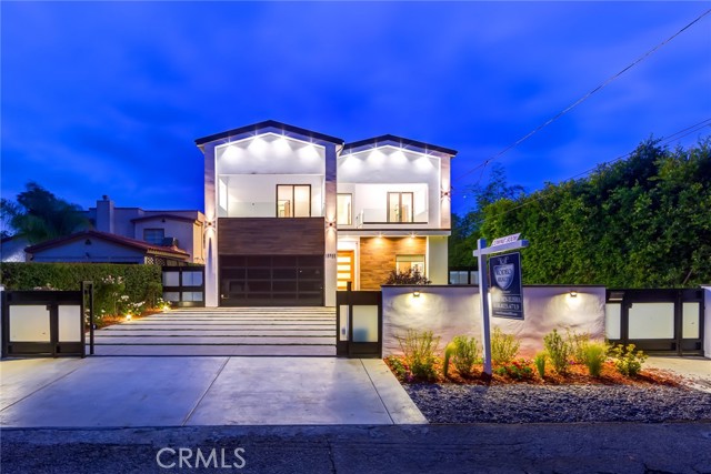 12732 Hortense Street, Studio City CA: https://media.crmls.org/medias/dc787dd7-aa4a-444a-b129-bc2d7f89a673.jpg