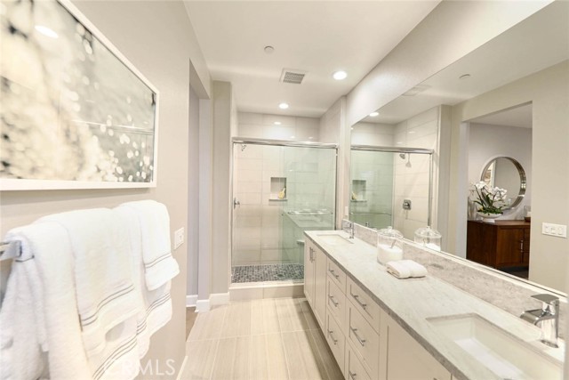Detail Gallery Image 15 of 25 For 17532 Cameron Ln #109,  Huntington Beach,  CA 92647 - 3 Beds | 3/1 Baths