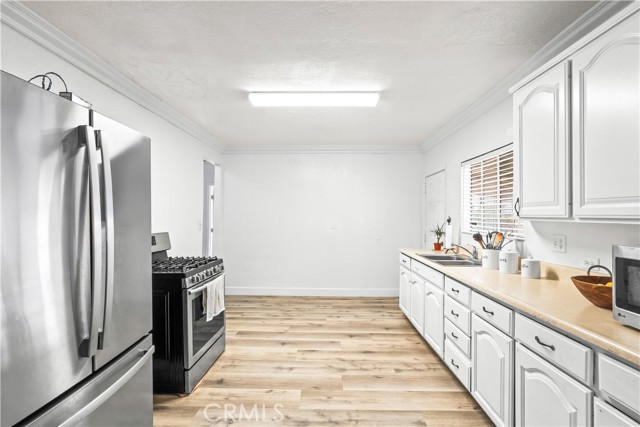 Detail Gallery Image 10 of 33 For 385 E. 17th St., San Bernardino,  CA 92404 - 3 Beds | 1 Baths