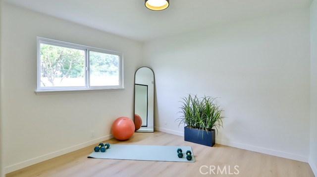 2737 Lorenzo Avenue, Costa Mesa CA: https://media.crmls.org/medias/dc79a0b1-4518-4035-8182-1802b8358f97.jpg