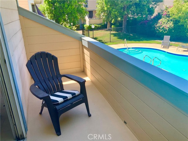 Detail Gallery Image 44 of 45 For 9917 Independence Ave #C,  Chatsworth,  CA 91311 - 2 Beds | 2 Baths
